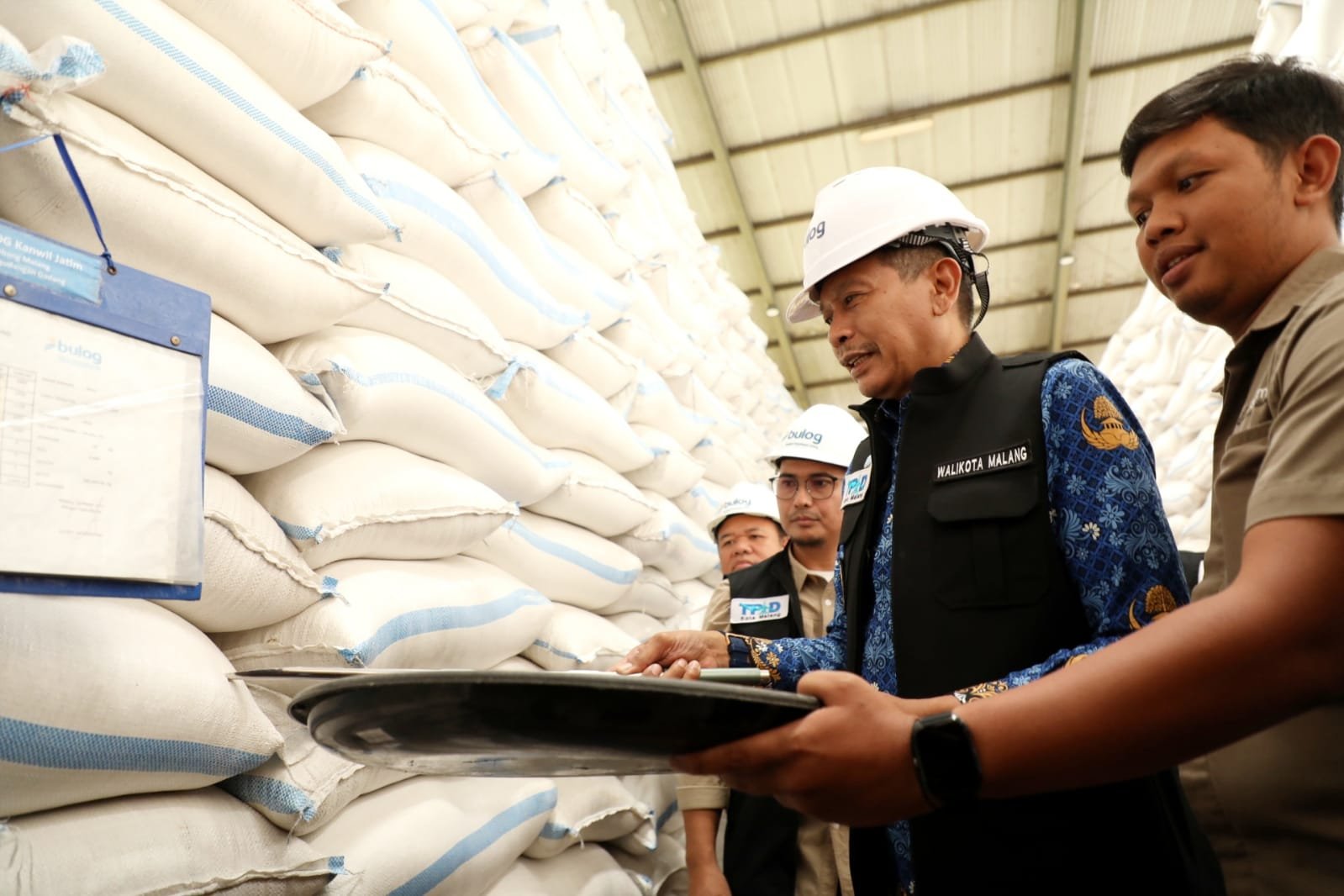 Pastikan Stok Aman Jelang Nataru, Wali Kota Wahyu Tegaskan Kebutuhan Pokok Kota Malang Terkendali