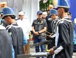 Ribuan Warga Padati Jalan Protokol, Bupati Bangkalan Buka Lomba STAIDHI Marching Band Se-Jatim