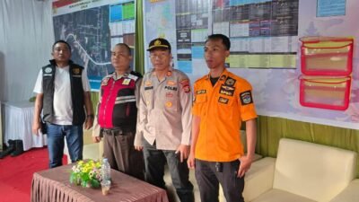 Kabag SDM Polres Ogan Ilir Lakukan Pengecekan Pos Pam Nataru 2025 di Desa Lorok