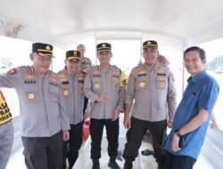 Kapolda NTB Pimpin Patroli Laut di Sekotong, Pastikan Perairan Aman Jelang Tahun Baru 2026