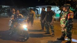 Babinsa Koramil 402-03 dan Warga SP Padang Gelar Patroli Siskamling, Perkuat Keamanan Lingkungan
