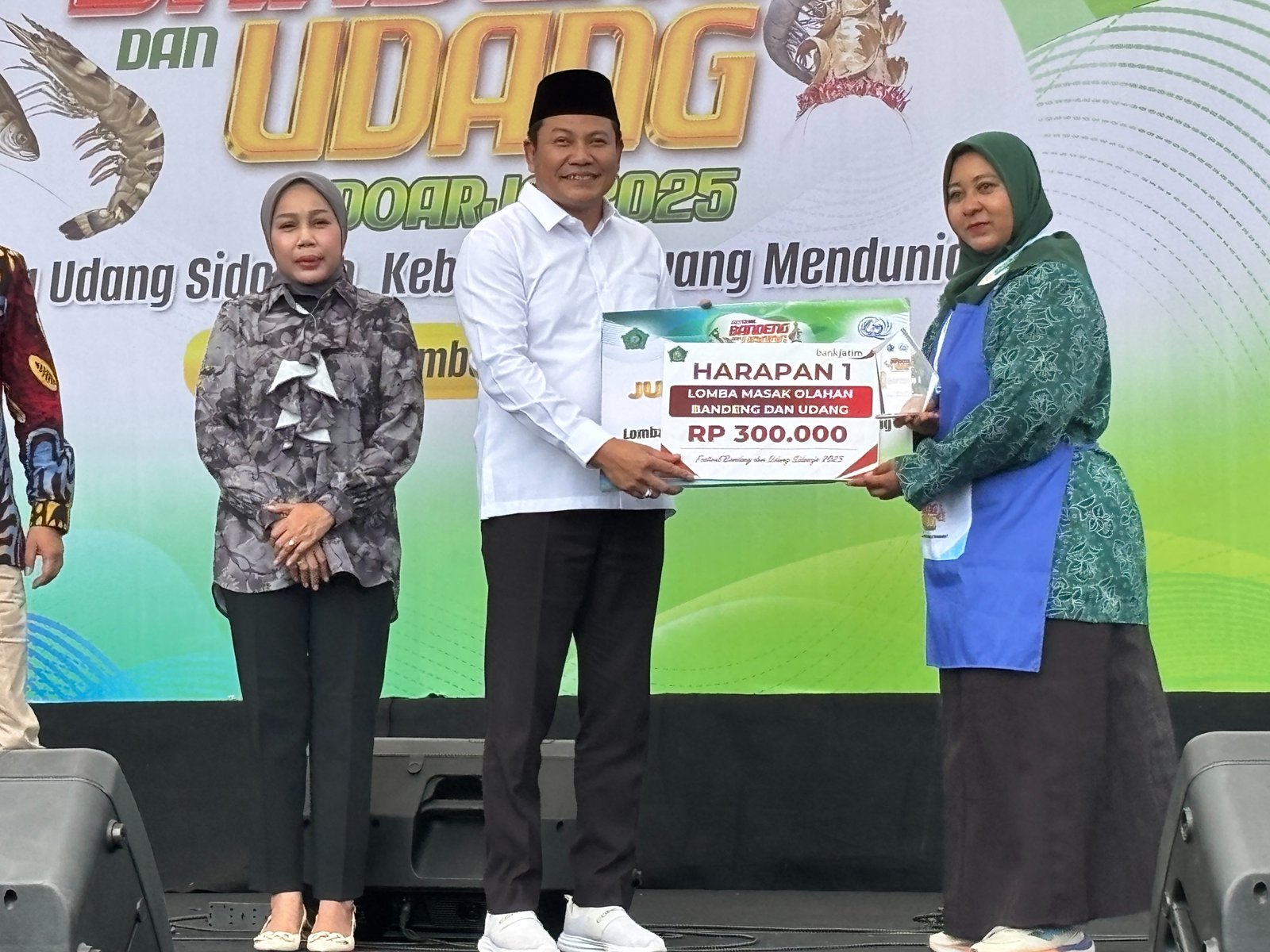 Bupati Sidoarjo Tutup Festival Bandeng dan Udang 2025, UMKM Perikanan Didorong Tembus Pasar Global