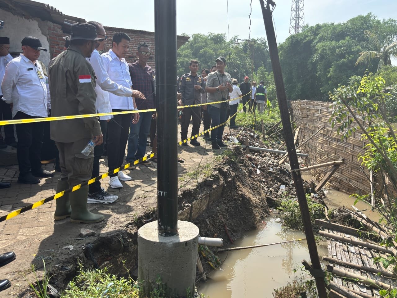 longsoran bantaran sungai