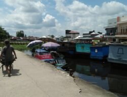 Suasana Terminal dan Pelabuhan Tulung Selapan Mulai Dipadati Penumpang Jelang Nataru 2025