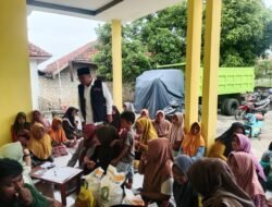Ribuan Warga Kapor Terima Bantuan, Beras Dan Minyak