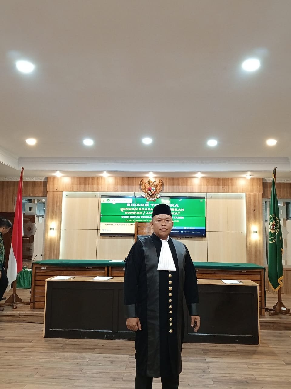 Cerita Janiarto, Dari Ruang Redaksi ke Kursi Pembela