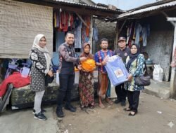 Camat Burneh Kawal Langsung Penyaluran Bantuan BPBD untuk Korban Angin Kencang