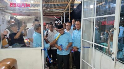 Bupati Yulianto Resmikan Kantor AJO Pasbar, Pers Jadi Garda Terdepan Bangun Daerah