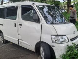 Polisi Tangani Mobil Laka Tunggal di Lingkar Barat Kepanjen, Satu Orang Luka Ringan
