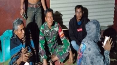 Perkuat Keamanan Desa, Babinsa Koramil 402-13/Sungai Menang Monitor Wilayah Lewat Patroli Siskamling