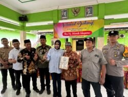 Pemkab Sidoarjo Serahkan Bantuan RTLH di Sidorejo Krian, 800 Rumah Warga Sidoarjo Akan Direhabilitasi