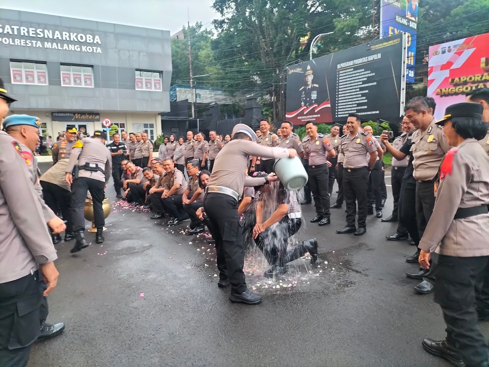 Resolusi 2026: 86 Personel Polresta Malang Kota Awali Tahun dengan Pangkat Baru