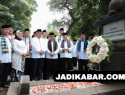 Ziarah Makam M.H. Thamrin, Gubernur Pramono Tegaskan Persatuan dan Keberpihakan pada Rakyat Kecil