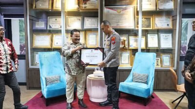 Kapolresta Terima Audiensi KPU, Polresta Malang Kota Terima Sertifikat Penghargaan dari KPU Kota Malang