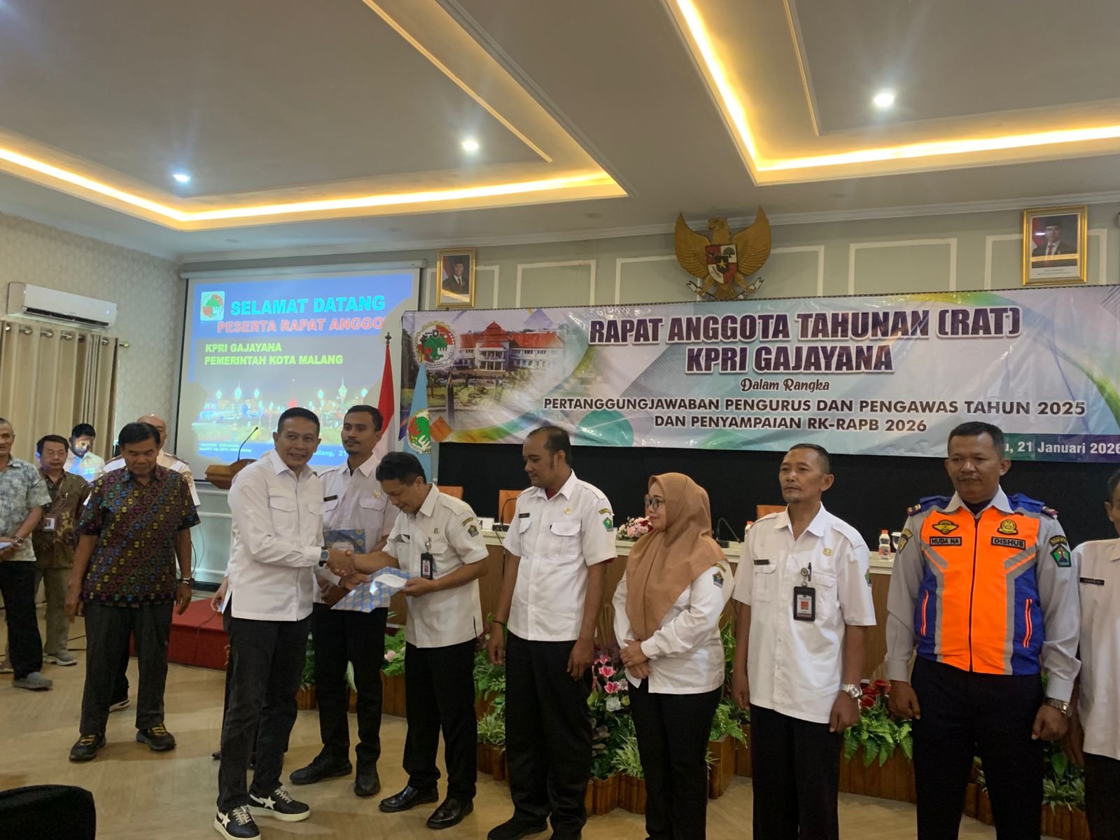 Wali Kota Malang Hadiri RAT KPRI Gajayana, Tekankan Evaluasi dan Penghargaan Sejarah