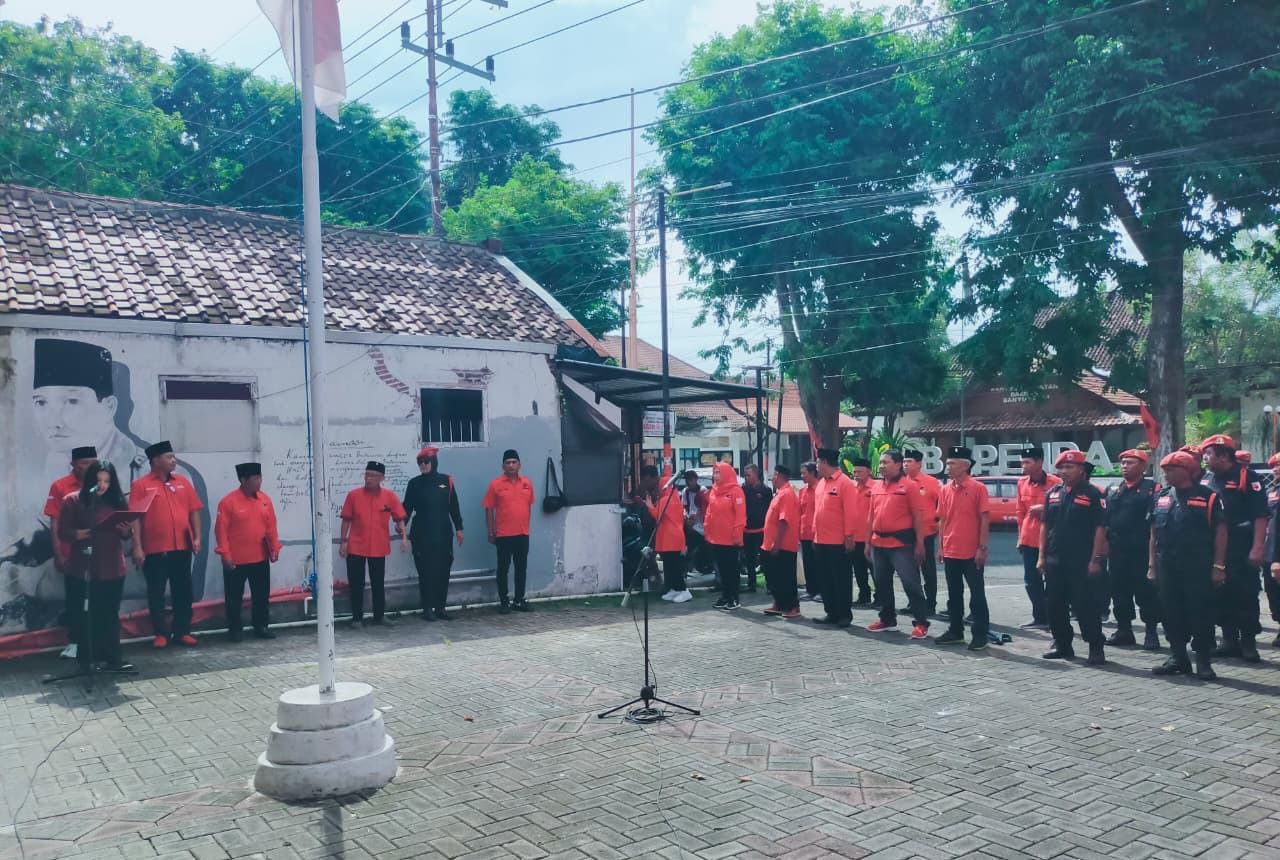 PDI Perjuangan Banyuwangi Gelar Upacara HUT ke-53, Teguhkan Komitmen Berjuang untuk Kepentingan Rakyat
