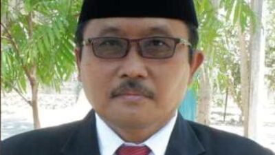 Selesaikan Studi S3 di UINSA, Ketua Yayasan Ponpes Al Anwar Modung Resmi Sandang Gelar Doktor Ekonomi Syariah