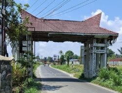 Pemkab Simalungun Bongkar Gapura Perbatasan Demi Atasi Kemacetan Jelang Idul Fitri 1447 H