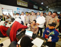 Kapolri Donor Darah di HUT KSPSI ke-53, Tegaskan Komitmen Kawal Hak Buruh