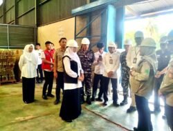 Kadis Koperasi Usaha Mikro dan Perdagangan Hj. RR Nanin Oktaviantie, “Ketersediaan pasokan dan harga komoditas di banyuwangi, Aman “