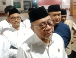 Zulkifli Hasan Tinjau Program Makan Bergizi Gratis di Ponpes Al Munawariyah Malang