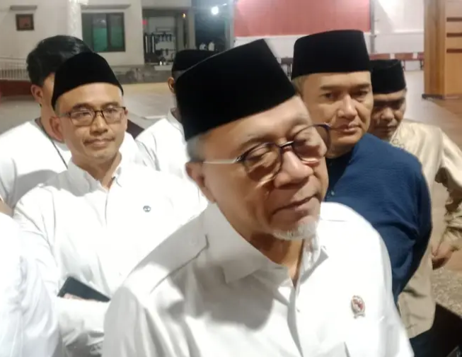 Zulkifli Hasan Tinjau Program Makan Bergizi Gratis di Ponpes Al Munawariyah Malang