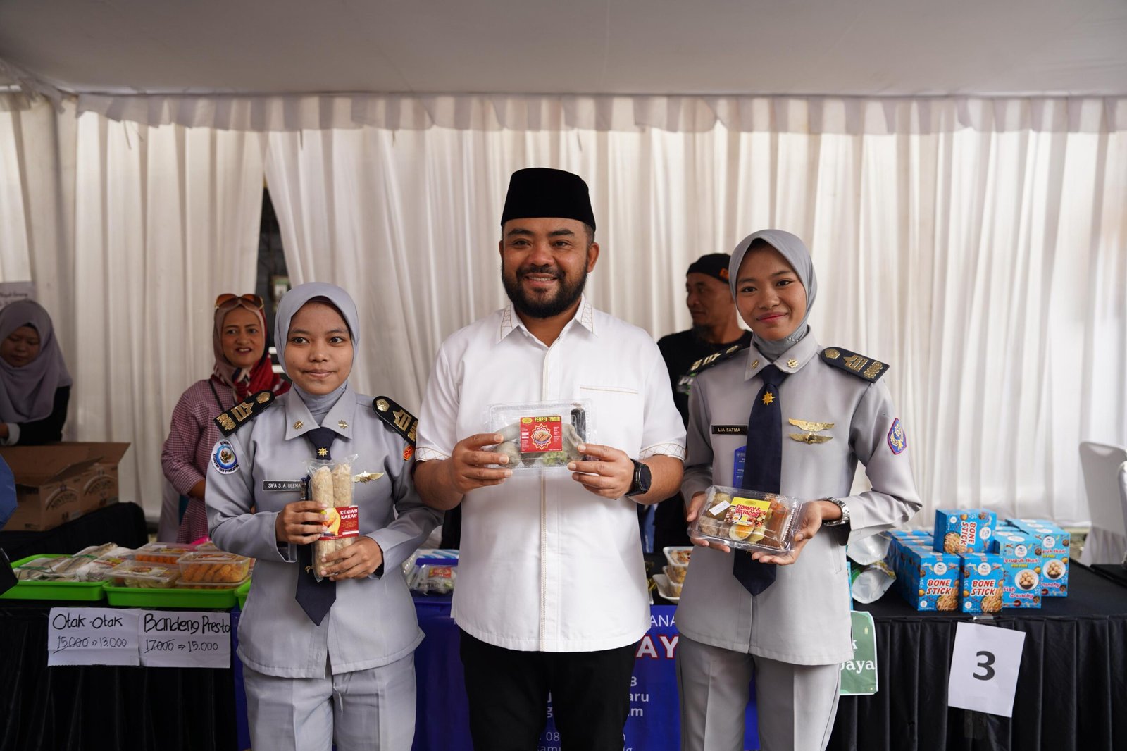 Wawali Heli Suyanto Tinjau GPM di Kelurahan Sisir, Pemkot Batu Salurkan 10 Paket Bapokting dan 500 Voucher Harga Murah