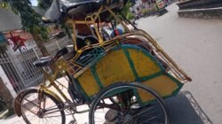 Tukang Becak dan Pedagang Kecil di Pecinan Magelang Keluhkan Patok Jalan dan Kuliner Malam
