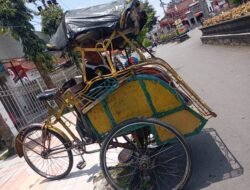 Tukang Becak dan Pedagang Kecil di Pecinan Magelang Keluhkan Patok Jalan dan Kuliner Malam