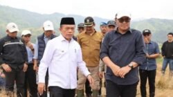 Gubernur Al Haris dan Wali Kota Alfin Restocking Ikan di Sungai Batang Merao, Dorong Kelestarian dan Ekonomi Warga