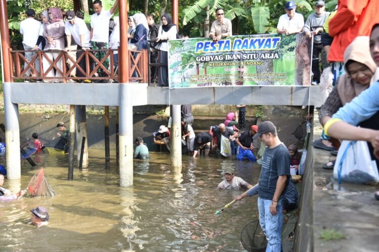 Gobyag Lauk Situ Arja Di Cirendang Meriah