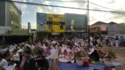Ratusan Umat Islam Palembang Gelar Salat IdulFitri Berjamaah