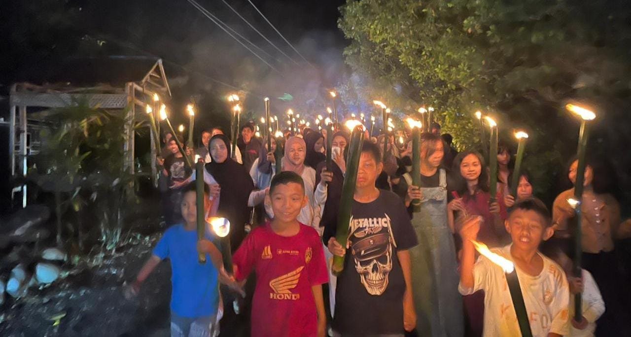 Perbedaan Idulfitri Tak Jadi Sekat, Pawai Obor Perkuat Persatuan di Bulukumba