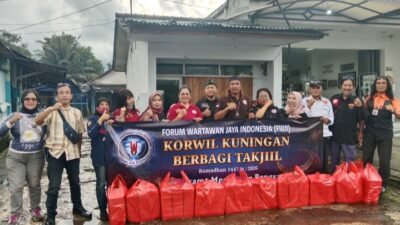 FWJI Korwil Kuningan Bagikan 500 Paket Takjil di Cilimus, Wujud Kepedulian di Bulan Suci Ramadhan