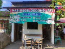 Di Tengah Harga Plastik Mahal, Nasi Pecel Daun Jati di Nganjuk Jadi Solusi Tradisional Ramah Lingkungan