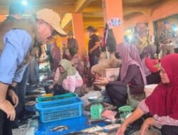 Dialog dengan Pedagang, Walko Alfin Serap Aspirasi di Pasar Tanjung Bajure