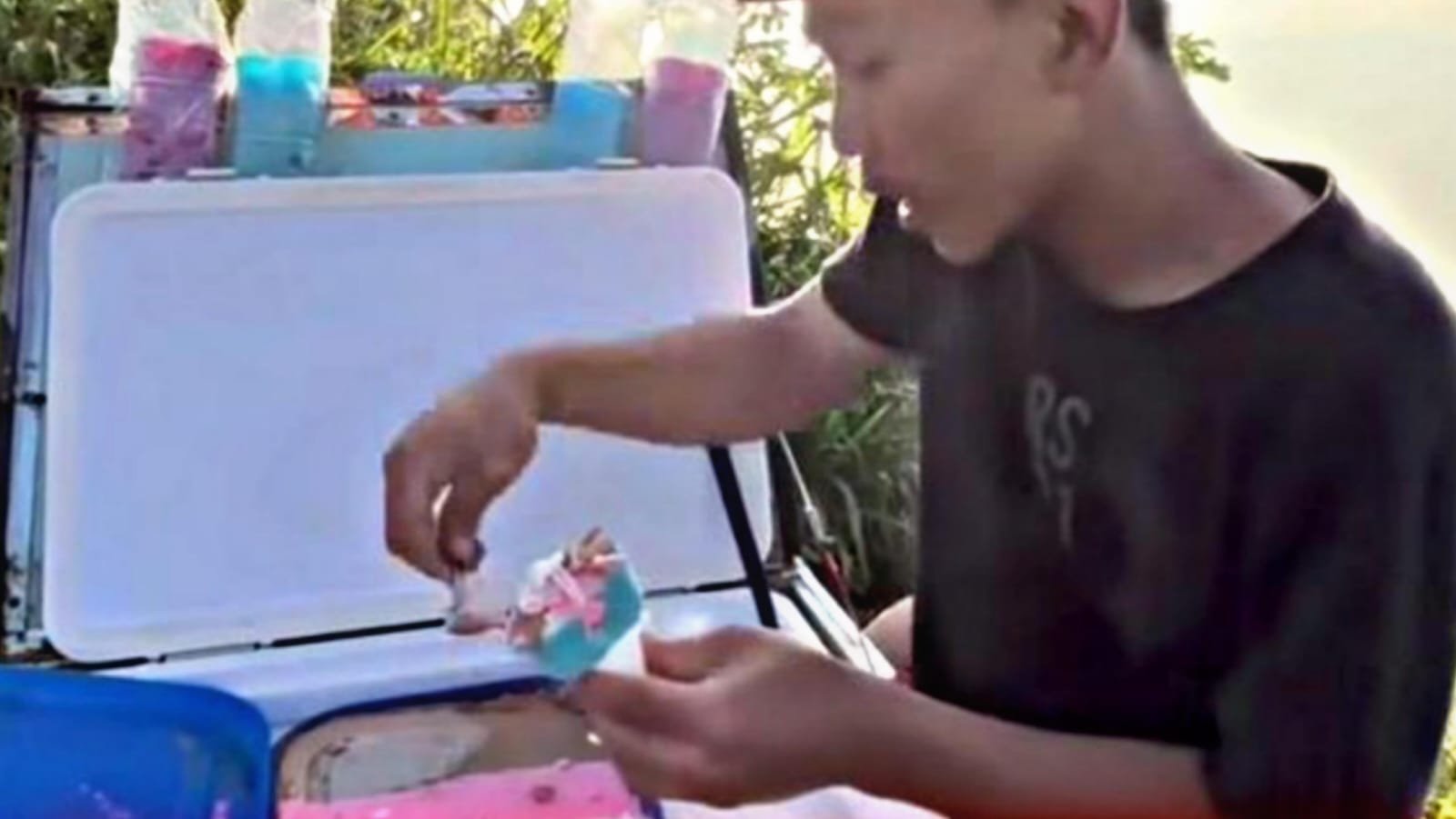 Viral! Jualan Es Krim di Puncak Gunung Andong, Pendaki Rela Naik Demi Sensasi Tak Biasa