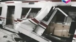 KA Argo Bromo Anggrek Tabrak KRL Commuter Line di Bekasi Timur