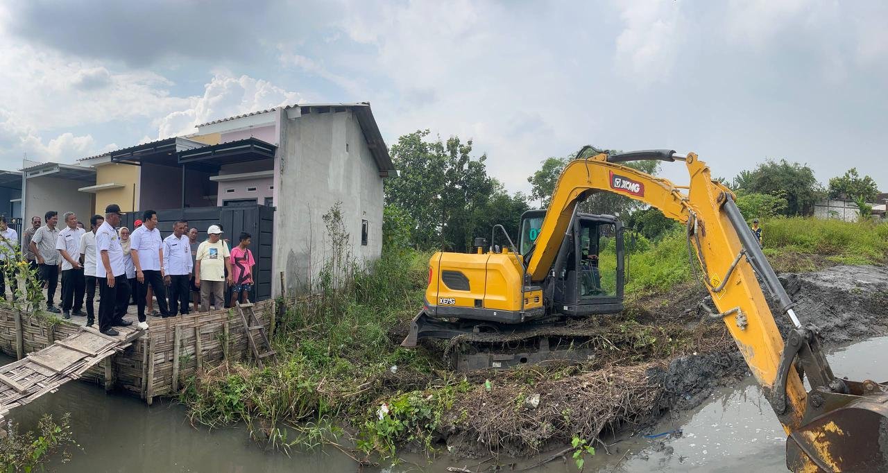 Bupati Sidoarjo Perintahkan Normalisasi Irigasi Wonoayu Demi Cegah Banjir
