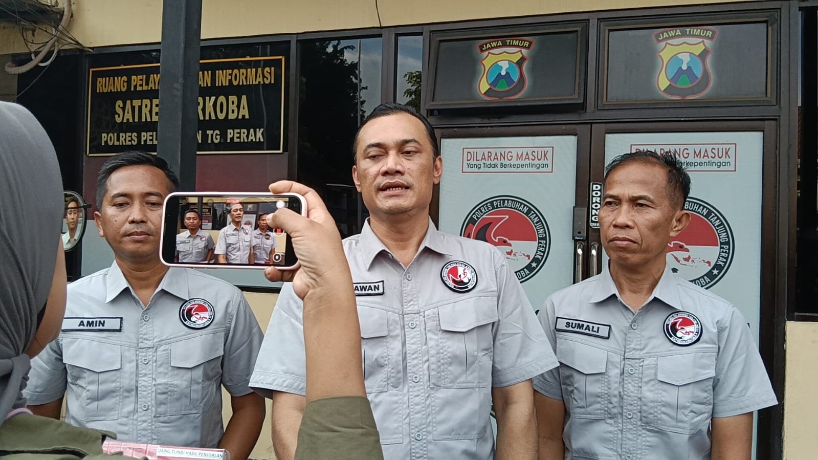 Polres Tanjungperak Ungkap Dugaan Jaringan Pengedar Sabu, 4 Orang Diamankan di Surabaya