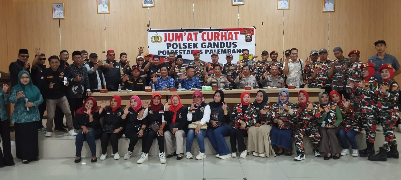 Curhat Jumat Gandus, Kapolsek Bersama Camat dan Lurah Mengajak Ormas dan masyarakat untuk menjaga Kamtibmas