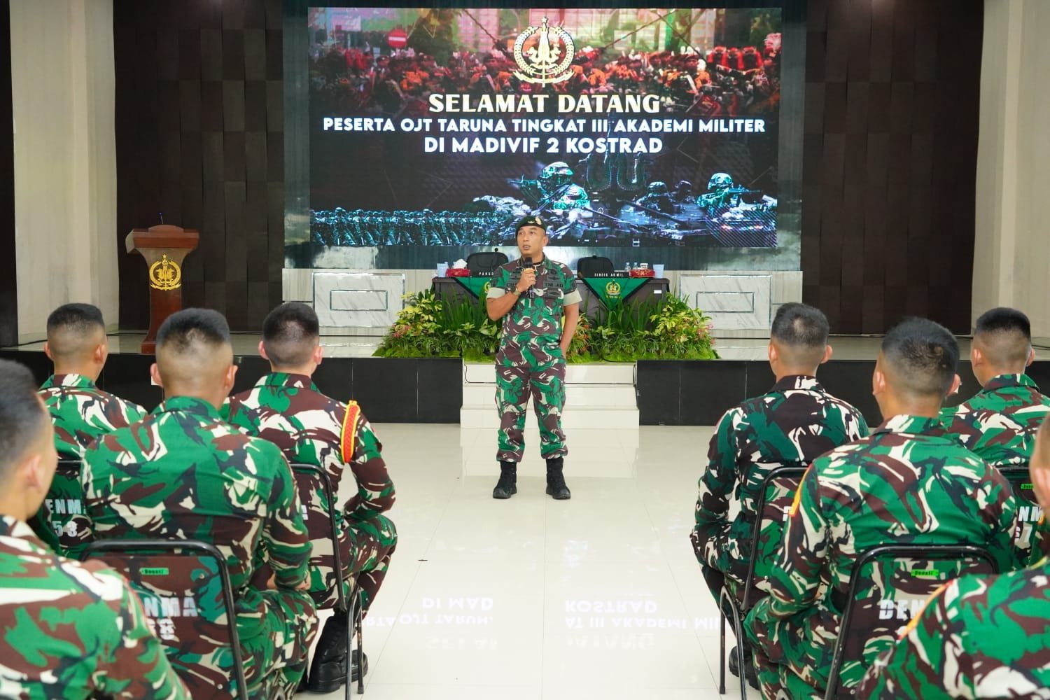 Taruna Akmil OJT di Divif 2 Kostrad: Belajar Jadi Perwira Tangguh