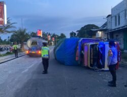 Quick Respons Polsek Ngimbang, Tangani Laka Tunggal Truk di Jalur Babat–Jombang