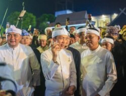 Kirab Milangkala Sunda 2026 Semarakkan Kota Cirebon, Warga Tumpah Ruah Sambut Perhelatan Budaya