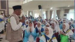 Wawako Azhar Hamzah Sambut Jamaah Calon Haji Sungai Penuh di Asrama Haji Jambi
