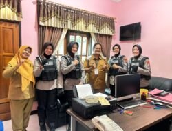 Srikandi Jalanan Polresta Sidoarjo Turun Gunung, Polwan Jenggala Presisi Berpatroli Demi Rasa Aman Warga
