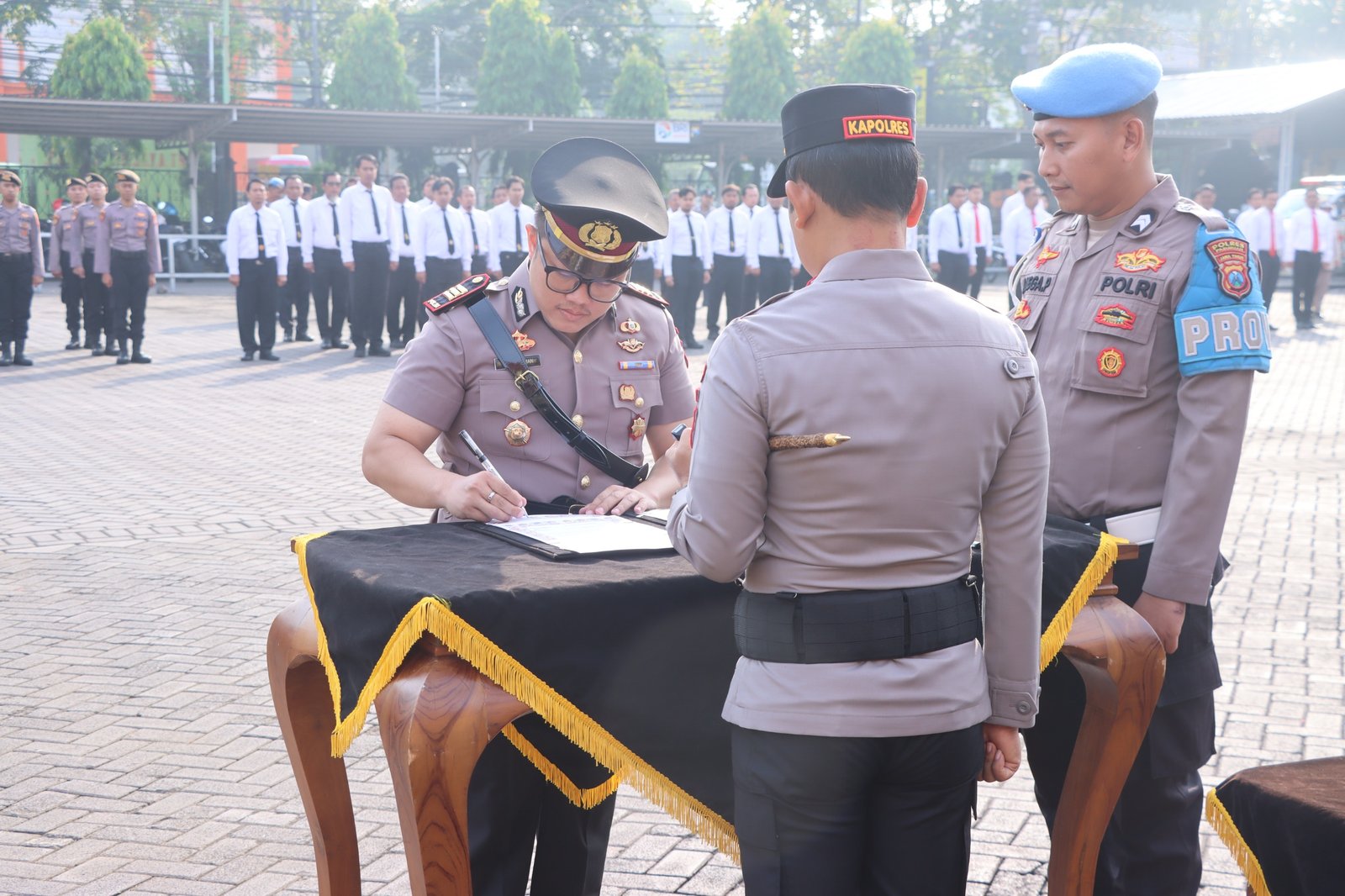 Kapolres Pimpin Sertijab PJU Dan Kapolsek Jajaran : Tingkatkan Pelayanan Publik Humanis Dan Responsif
