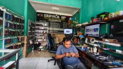 Mas Bre Repair melayani berbagai perbaikan smartphone di kawasan Bulusari, Gempol, Pasuruan.