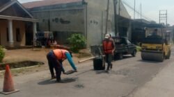 Perbaiki Jalan Rusak di Tajinan, Dinas PU Bina Marga Malang Siagakan 7 UPT