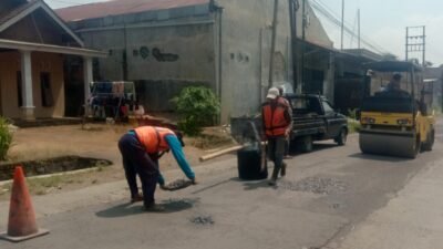Perbaiki Jalan Rusak di Tajinan, Dinas PU Bina Marga Malang Siagakan 7 UPT